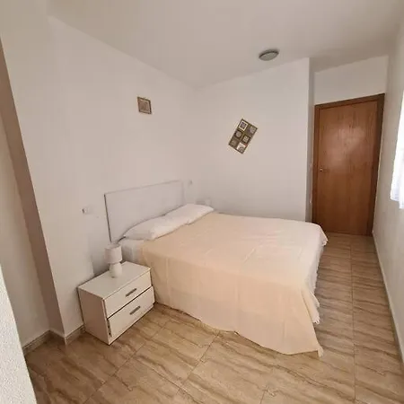 Beautiful With Patio Apartament *